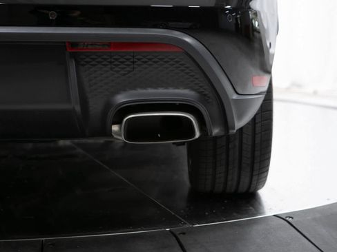 Certified 2025 Porsche Macan image 37