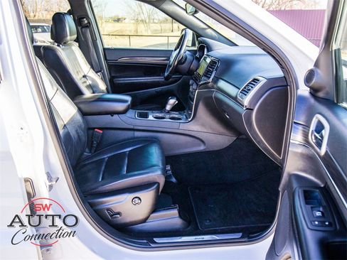 Used 2022 Jeep Grand Cherokee Limited w/ Trailer Tow Group IV image 19