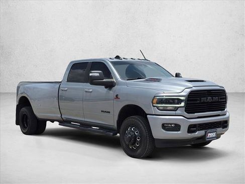 Used 2024 RAM 3500 Laramie w/ Night Edition AWD/4WD image 3