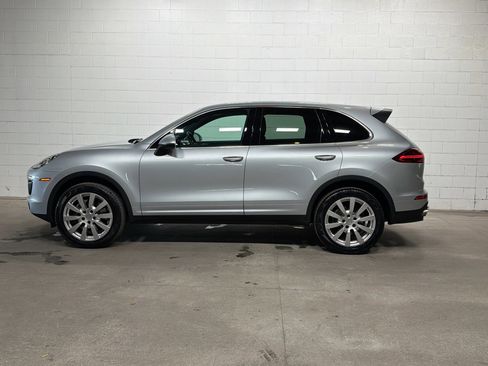 Used 2018 Porsche Cayenne image 2