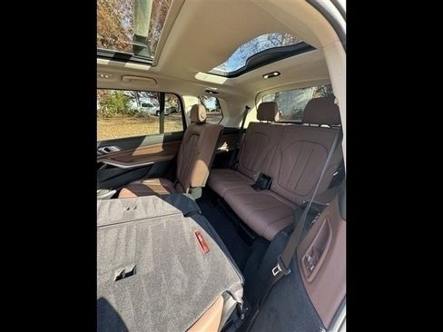 Used 2020 BMW X7 xDrive40i w/ Cold Weather Package image 8