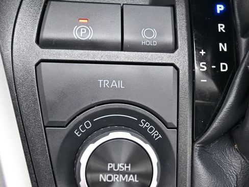 Used 2025 Toyota RAV4 XLE image 27