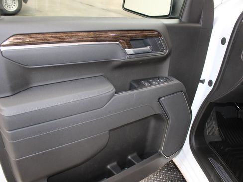 New 2026 GMC Sierra 1500 Elevation image 31