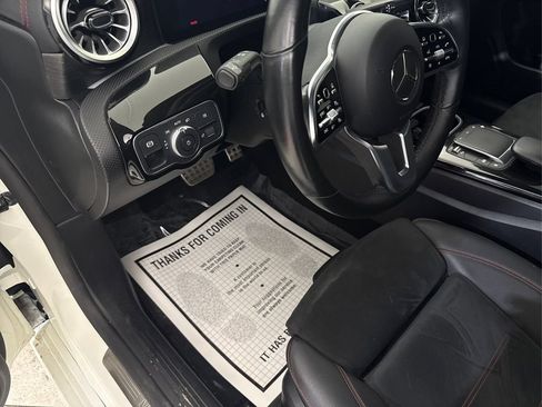 Used 2023 Mercedes-Benz CLA 250 4MATIC image 28