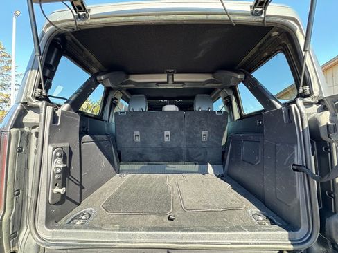 Used 2023 Ford Bronco Outer Banks AWD/4WD image 38