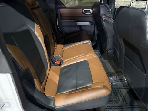 Used 2023 Ford Bronco Outer Banks w/ Sasquatch Package image 4