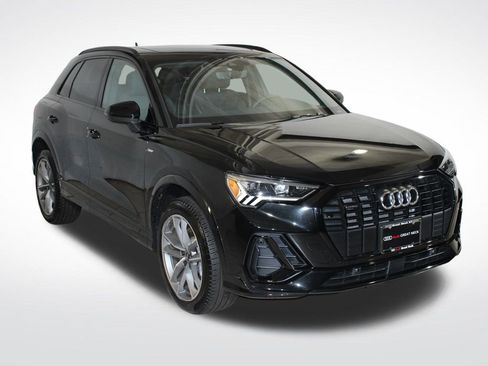 Certified 2025 Audi Q3 2.0T Premium w/ Convenience Package image 11