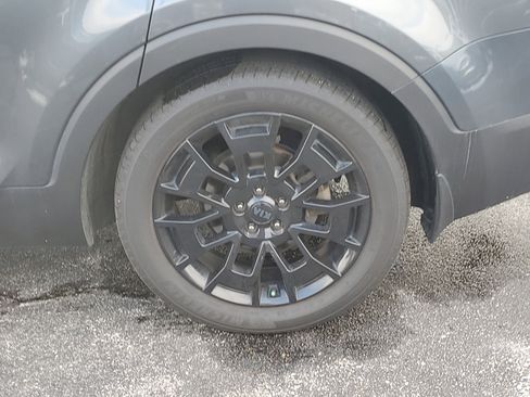 Used 2021 Kia Telluride SX w/ SX Prestige Package image 9