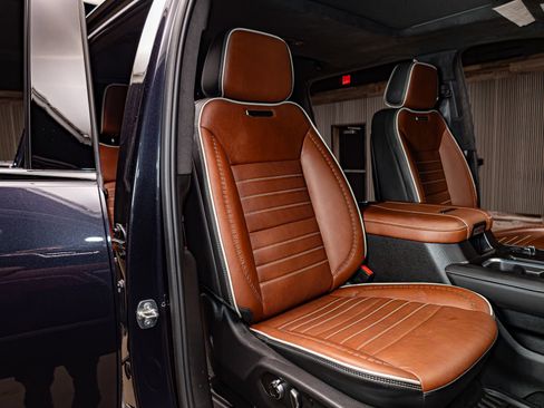 Used 2025 GMC Sierra 2500 Denali Ultimate image 30