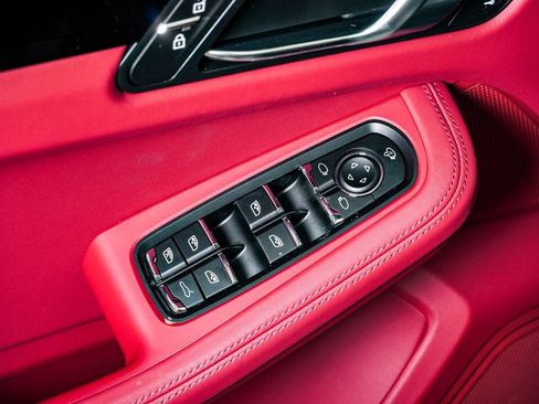 New 2026 Porsche Macan image 26