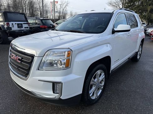 Used 2017 GMC Terrain SLE w/ Convenience Package image 2