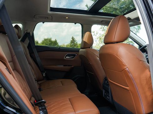 New 2026 Nissan Rogue Platinum w/ Platinum Premium Package image 12