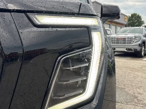 New 2026 GMC Yukon AT4 w/ AT4 Premium Package AWD/4WD image 10