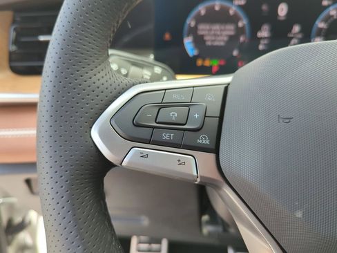 New 2026 Volkswagen Tiguan SEL R-Line AWD/4WD image 37