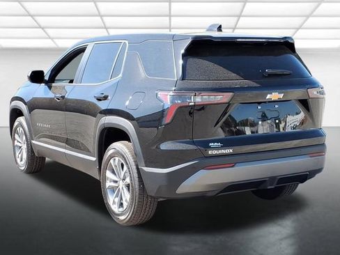 New 2026 Chevrolet Equinox LT FWD image 3