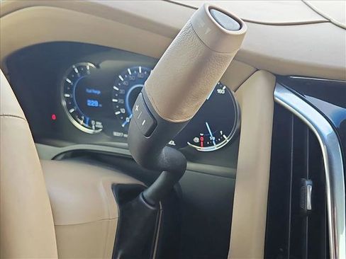 Used 2019 Cadillac Escalade Platinum image 12