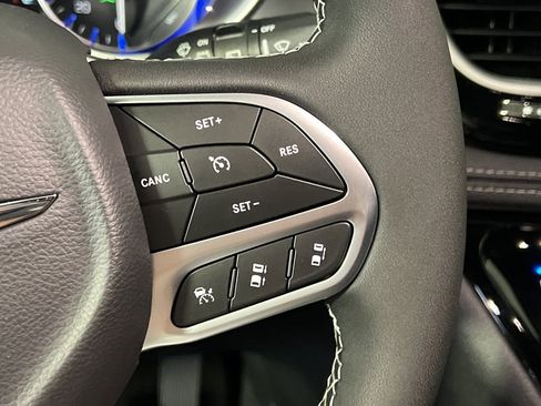 New 2026 Chrysler Pacifica Select image 16