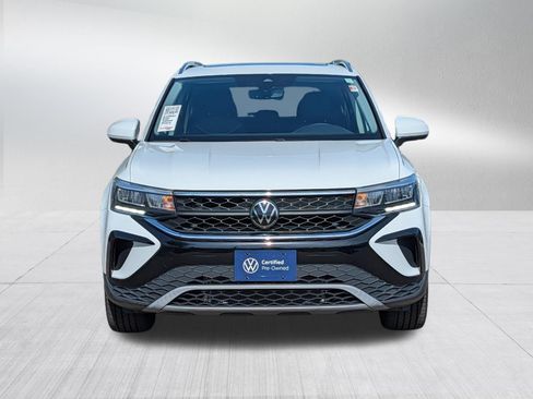 Certified 2023 Volkswagen Taos SE w/ Panoramic Sunroof Package AWD/4WD image 2