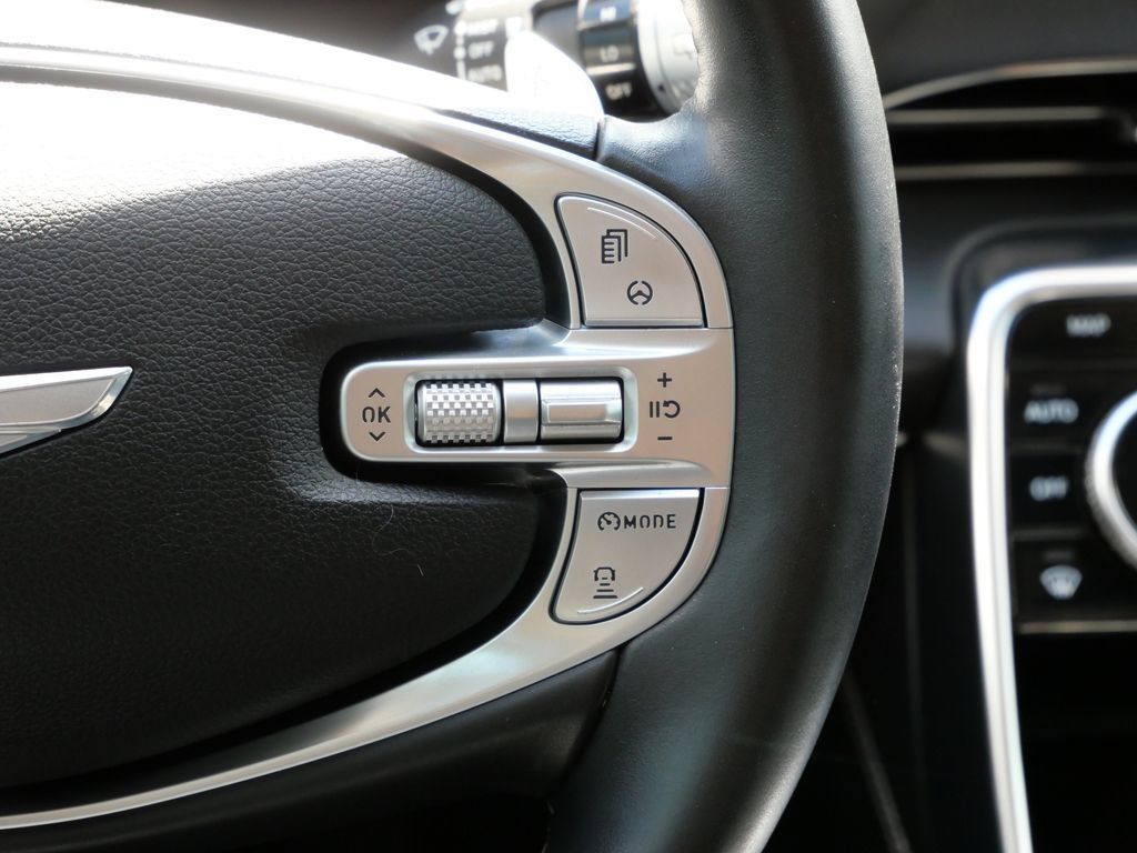 Used 2021 Genesis GV80 2.5T RWD image 21