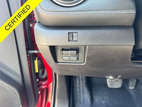 Used 2024 Chevrolet Colorado LT w/ LT Convenience Package II AWD/4WD image 16