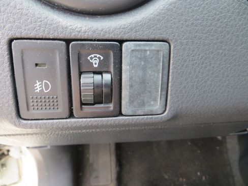 Used 2008 Suzuki SX4 Sport image 11