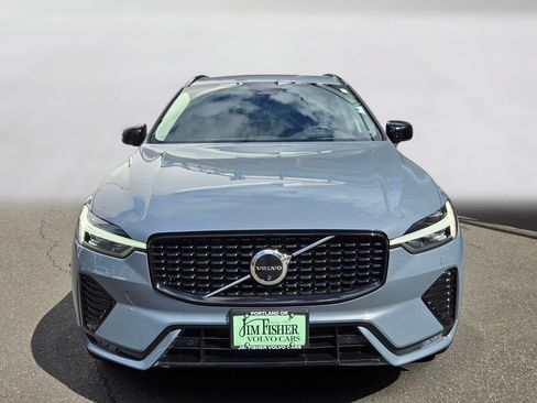 Certified 2024 Volvo XC60 B5 Ultimate w/ Protection Package Premier AWD/4WD image 8