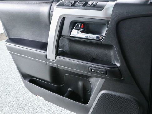 Used 2023 Toyota 4Runner Limited AWD/4WD image 23