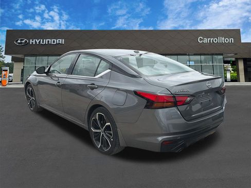 Used 2025 Nissan Altima 2.5 SR FWD image 7