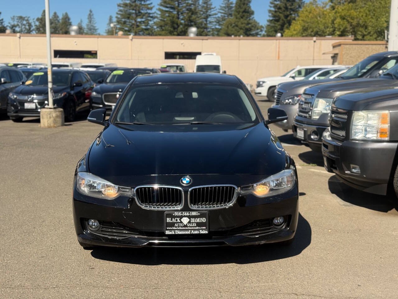 Used 2013 BMW 320i Sedan RWD image 2