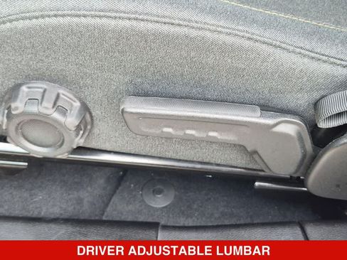 Used 2026 Jeep Wrangler Unlimited Sahara AWD/4WD image 16