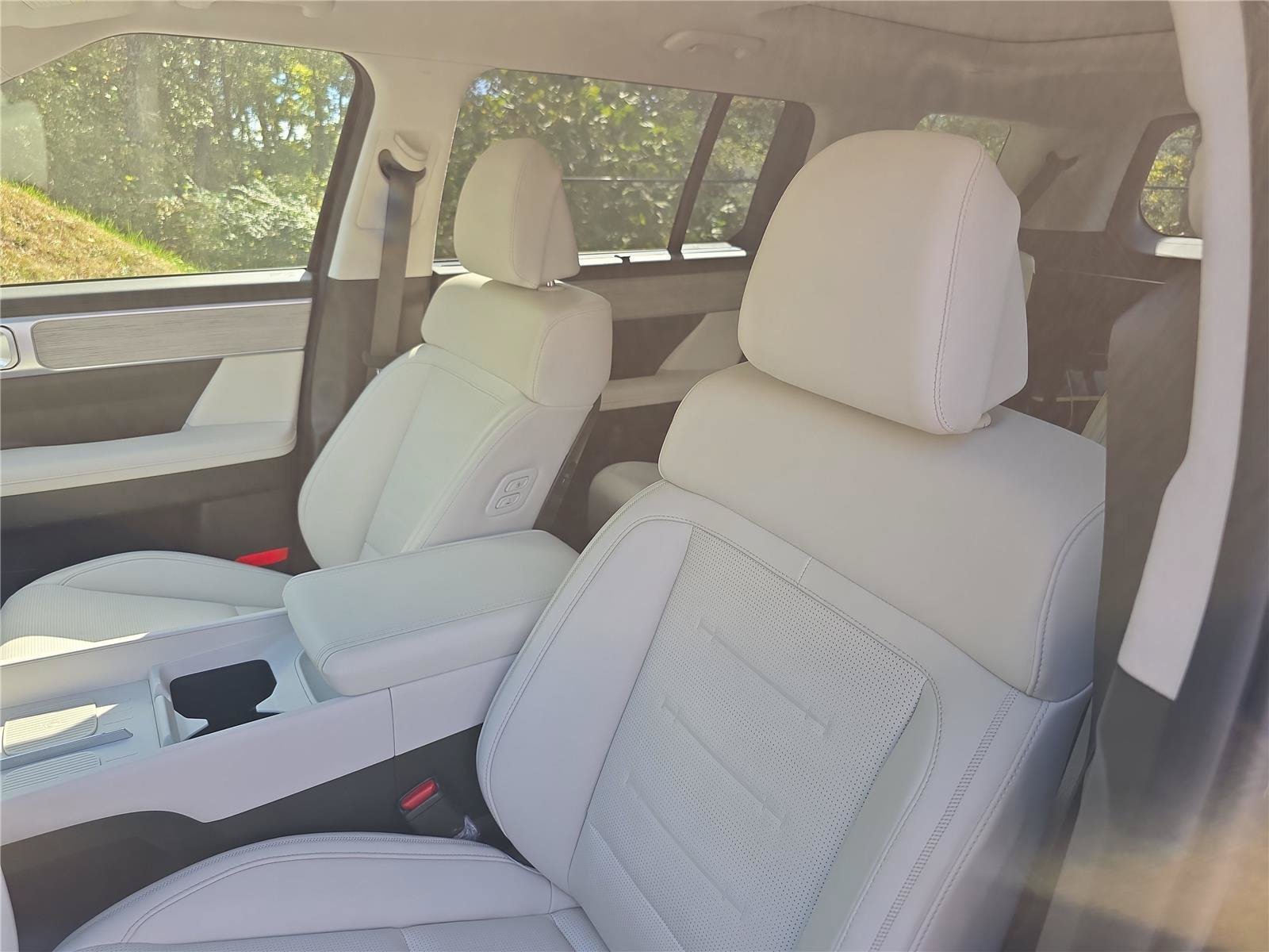 Used 2025 Hyundai Santa Fe Calligraphy AWD/4WD image 19
