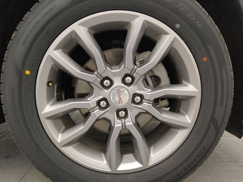 Used 2022 GMC Terrain SLT w/ LPO, Floor Liner Package image 31