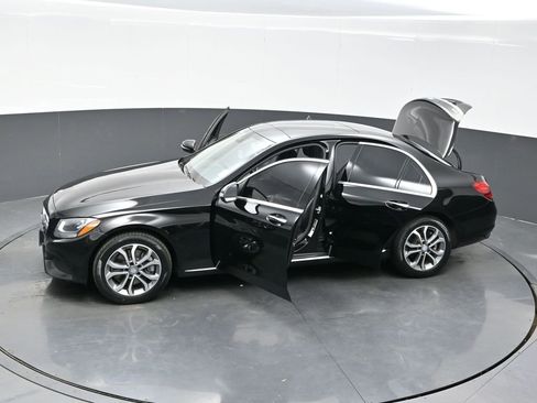 Used 2017 Mercedes-Benz C 300 4MATIC Sedan image 37