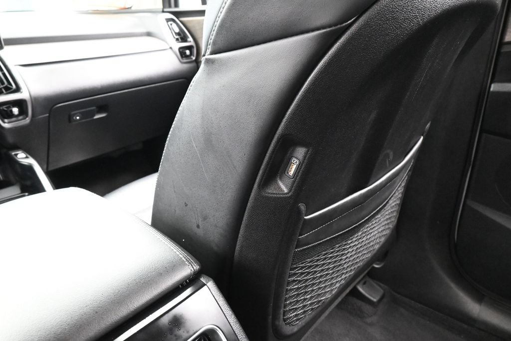 Used 2023 Kia Sorento EX FWD image 38