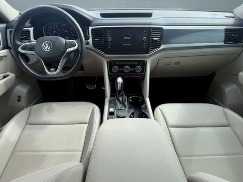 Used 2022 Volkswagen Atlas SEL R-Line image 13