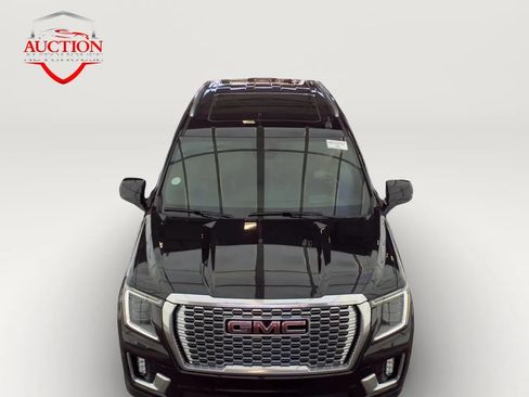 Used 2023 GMC Yukon Denali RWD image 2