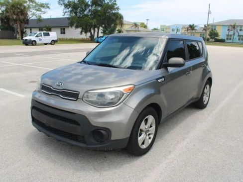 Used 2017 Kia Soul FWD image 29
