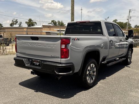 Used 2025 Chevrolet Silverado 2500 Custom w/ Custom Value Package AWD/4WD image 4
