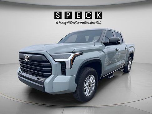 Used 2024 Toyota Tundra SR5 w/ SR5 Convenience Package AWD/4WD image 9