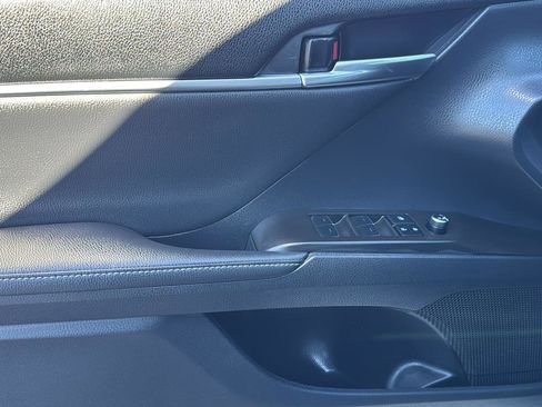 Used 2021 Toyota Camry XSE image 11