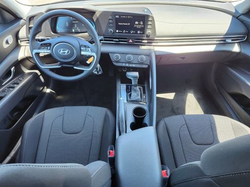 New 2026 Hyundai Elantra SE FWD image 12