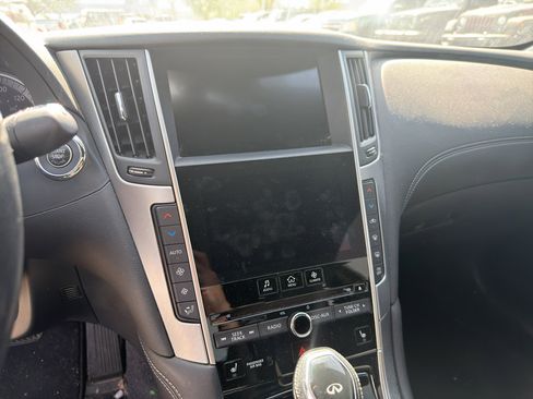 Used 2021 INFINITI Q60 3.0t Luxe w/ Essential Package image 14