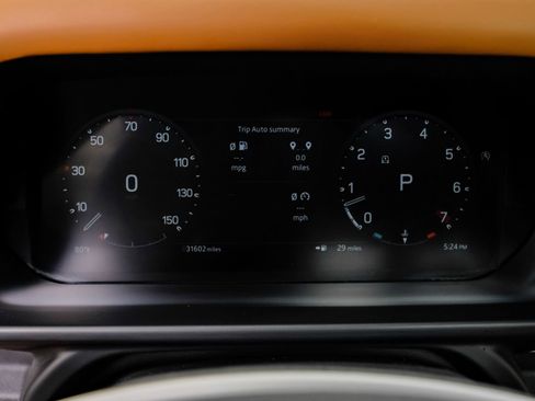 Used 2023 Land Rover Defender 110 SE image 23