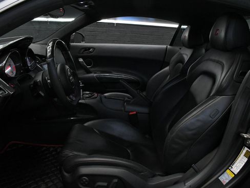 Used 2010 Audi R8 V10 AWD/4WD image 29