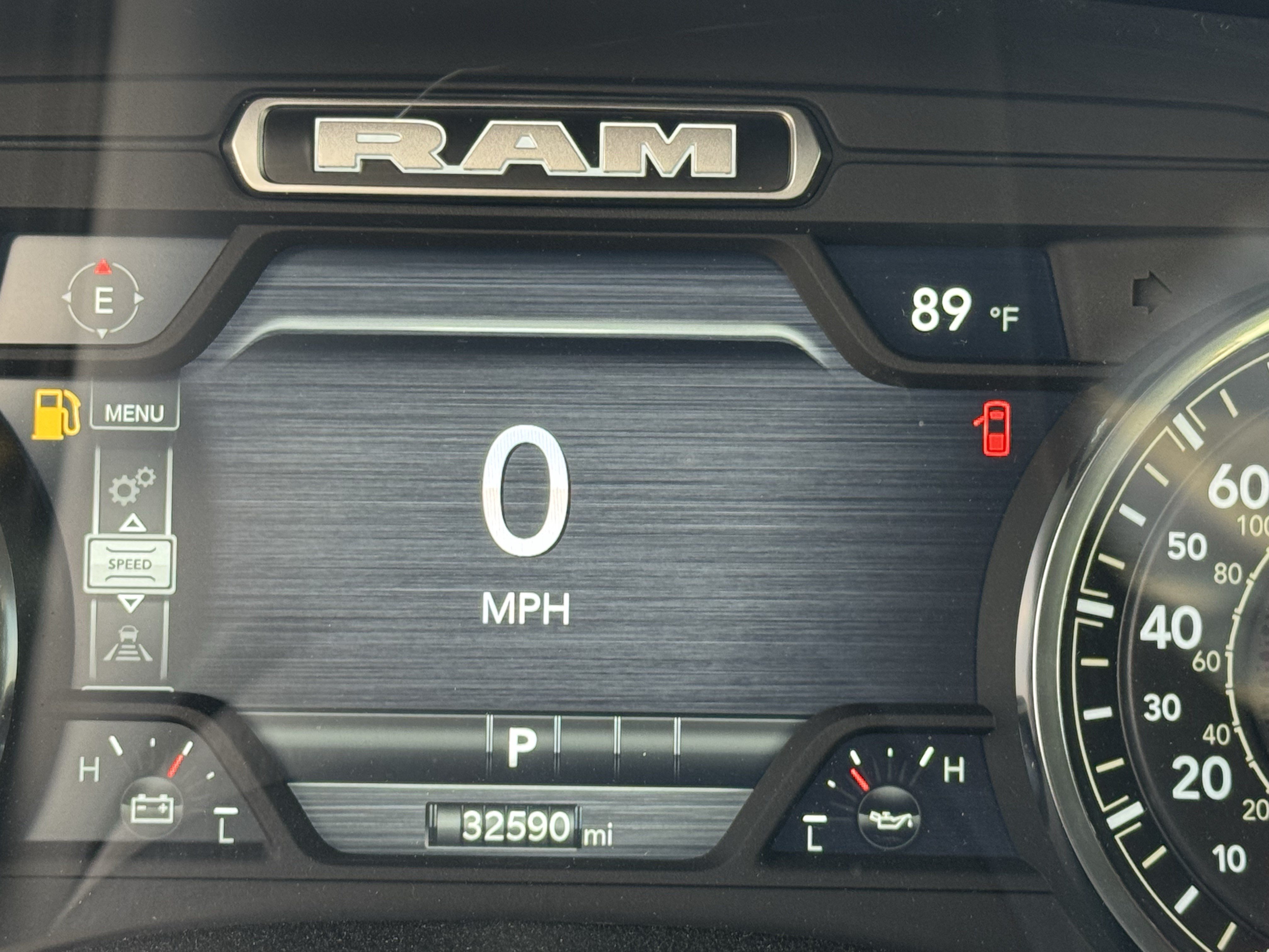 Used 2025 RAM 1500 Laramie w/ Sport Appearance Package AWD/4WD image 29