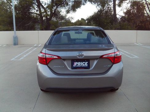 Used 2015 Toyota Corolla LE image 7