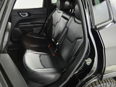 Used 2024 Jeep Compass Trailhawk image 24