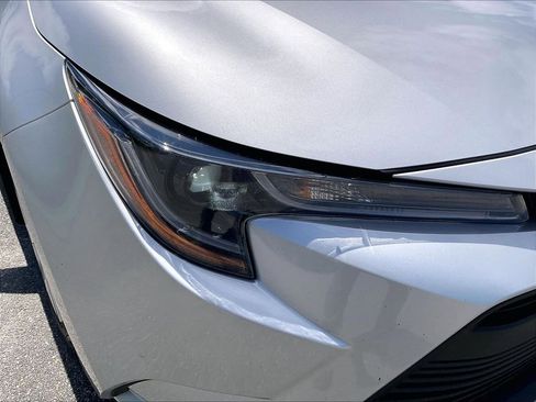 Used 2025 Toyota Corolla LE FWD image 29