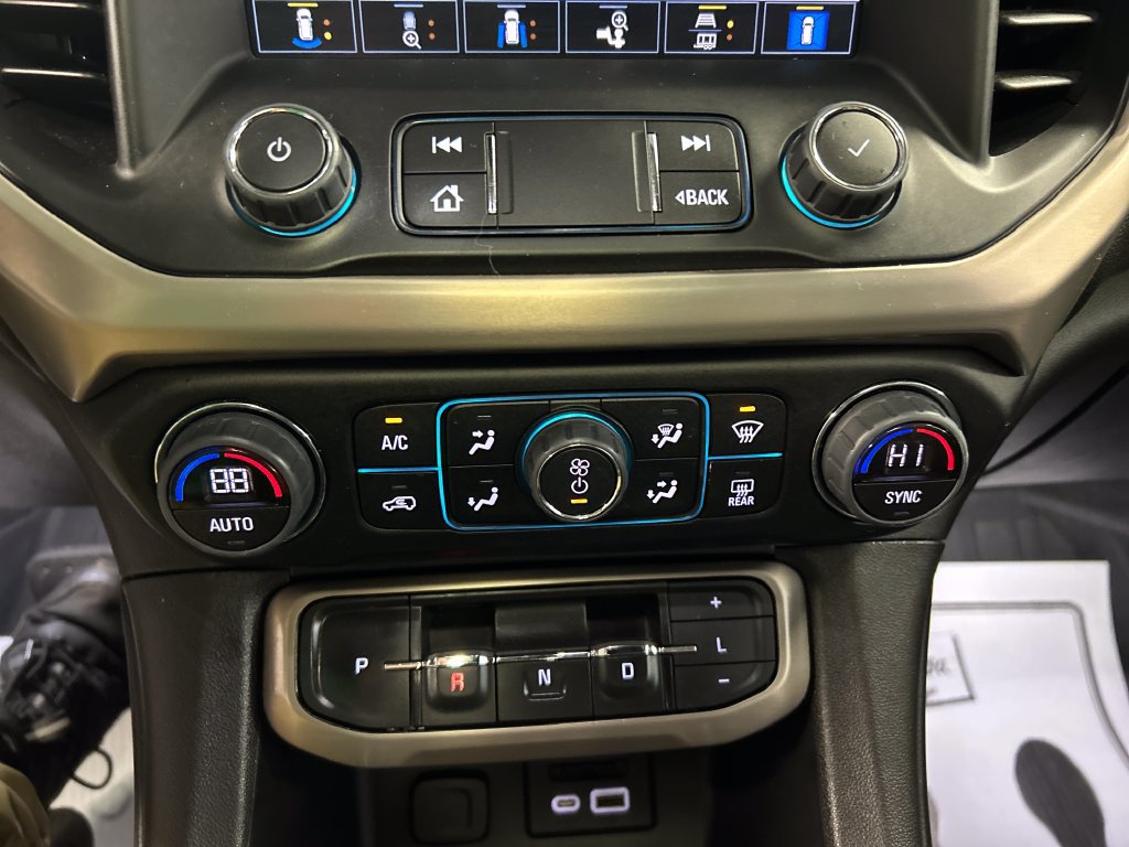 Used 2023 GMC Acadia Denali w/ Denali Ultimate Package AWD/4WD image 19