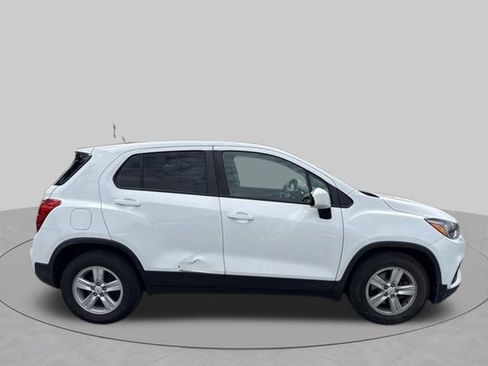 Used 2020 Chevrolet Trax LS w/ Tint and Cruise Package FWD image 4